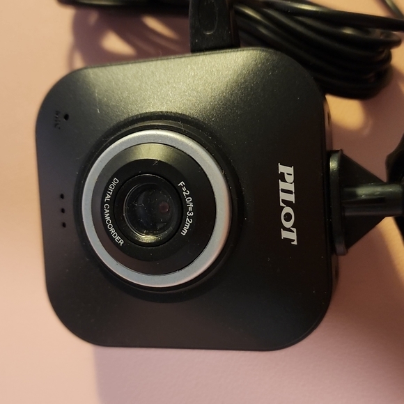 Pilot dashcam - Picture 2 of 4